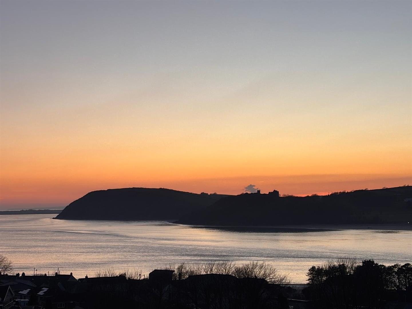 Aberfa, Ferryside, Carmarthenshire, SA17 5RS